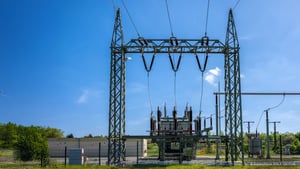 Substation-Electrical-Grid_AdobeStock_506414041_mit_copyright-Ralf-Geithe_2200x1240px_260723